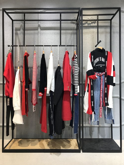 新手在石井服裝批發(fā)市場(chǎng)進(jìn)貨指南 開(kāi)女裝品牌折扣店及鞋帽批發(fā)的操作流程